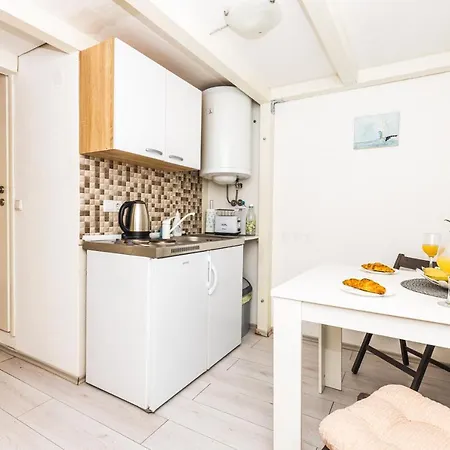 Apartment Best Location In