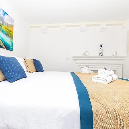 Apartment Best Location In *
