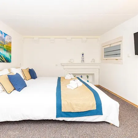 Apartment Best Location In