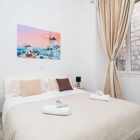 Apartment Best Location In